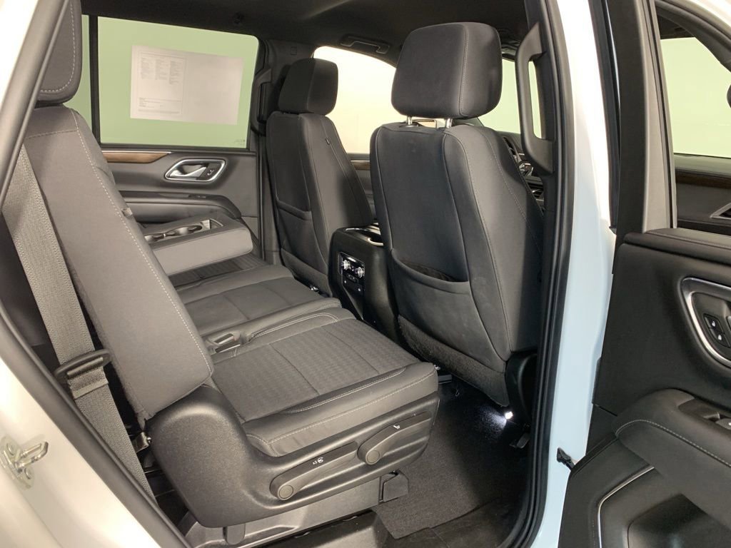 Used 2022 GMC Yukon SLE w/ Gmc Pro Safety Plus Package AWD/4WD image 36