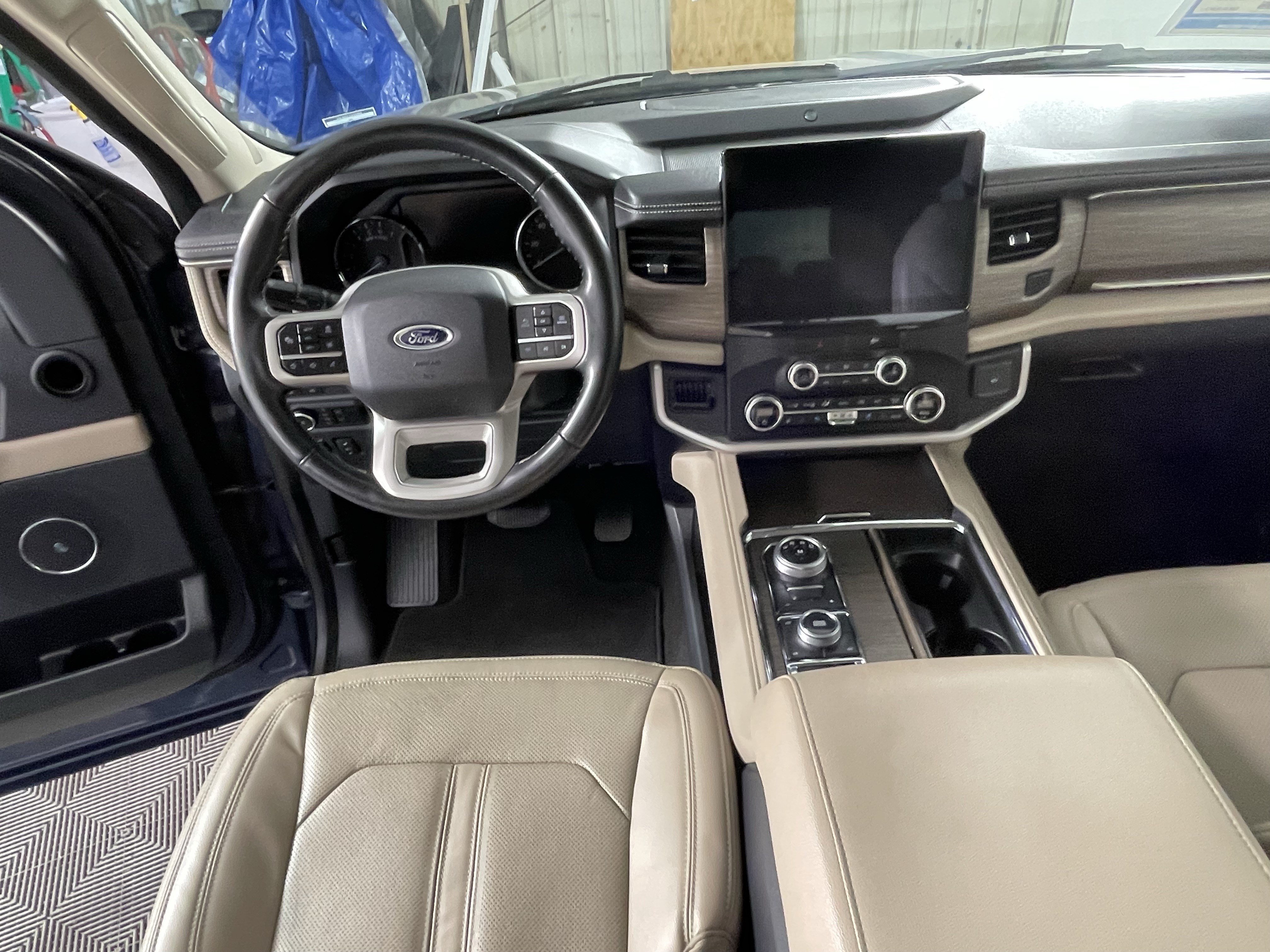 Certified 2023 Ford Expedition Limited AWD/4WD image 11