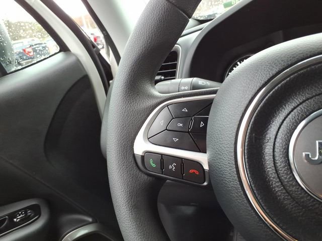 Used 2023 Jeep Renegade Latitude image 23