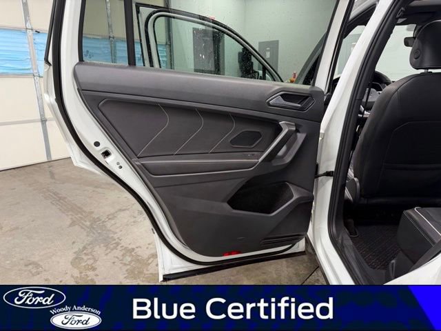 Used 2024 Volkswagen Tiguan SEL R-Line image 28