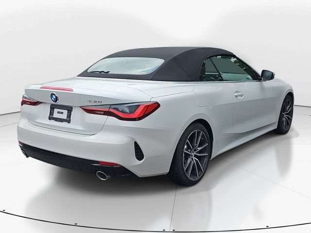 Used 2025 BMW 430i Convertible w/ Premium Package RWD image 3