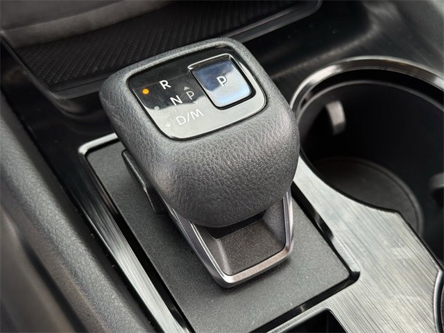 Used 2021 Nissan Rogue SV w/ Premium Package image 19