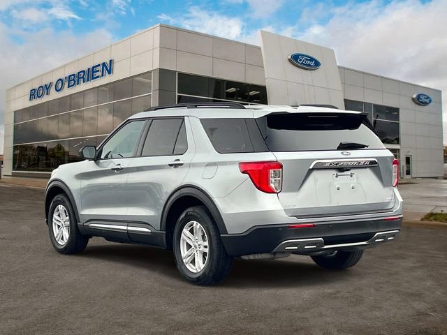 Certified 2024 Ford Explorer XLT w/ Equipment Group 202A image 3