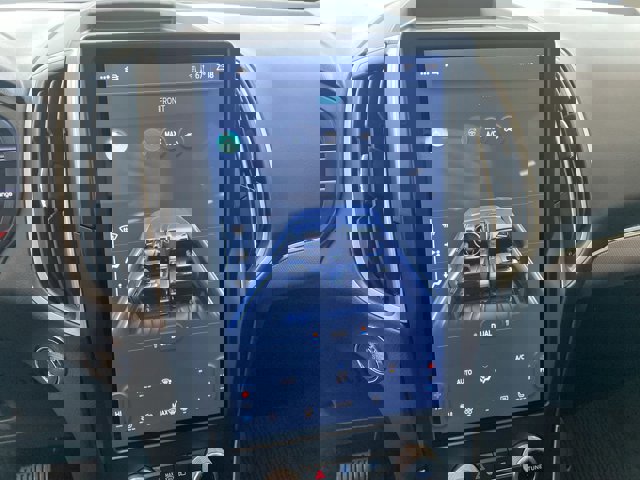 Certified 2022 Ford Edge SEL w/ Convenience Package image 9