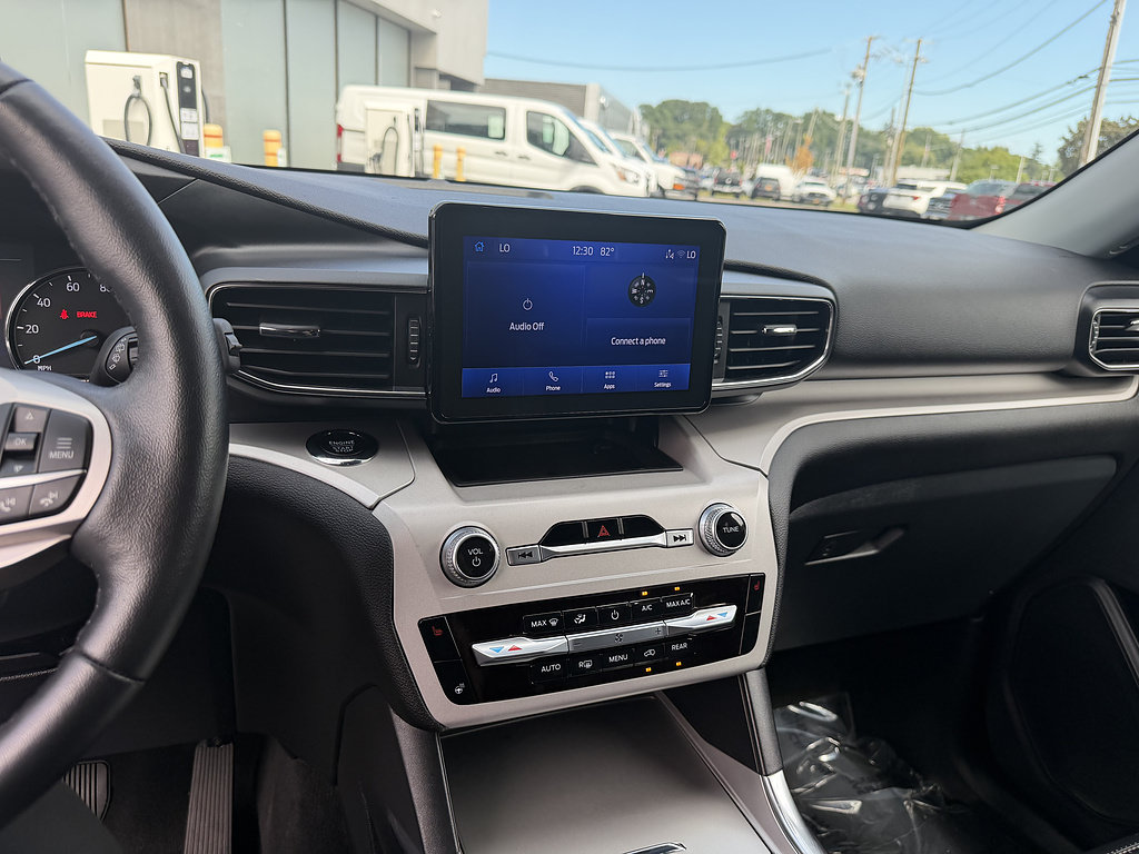 Certified 2023 Ford Explorer XLT w/ Equipment Group 202A AWD/4WD image 17