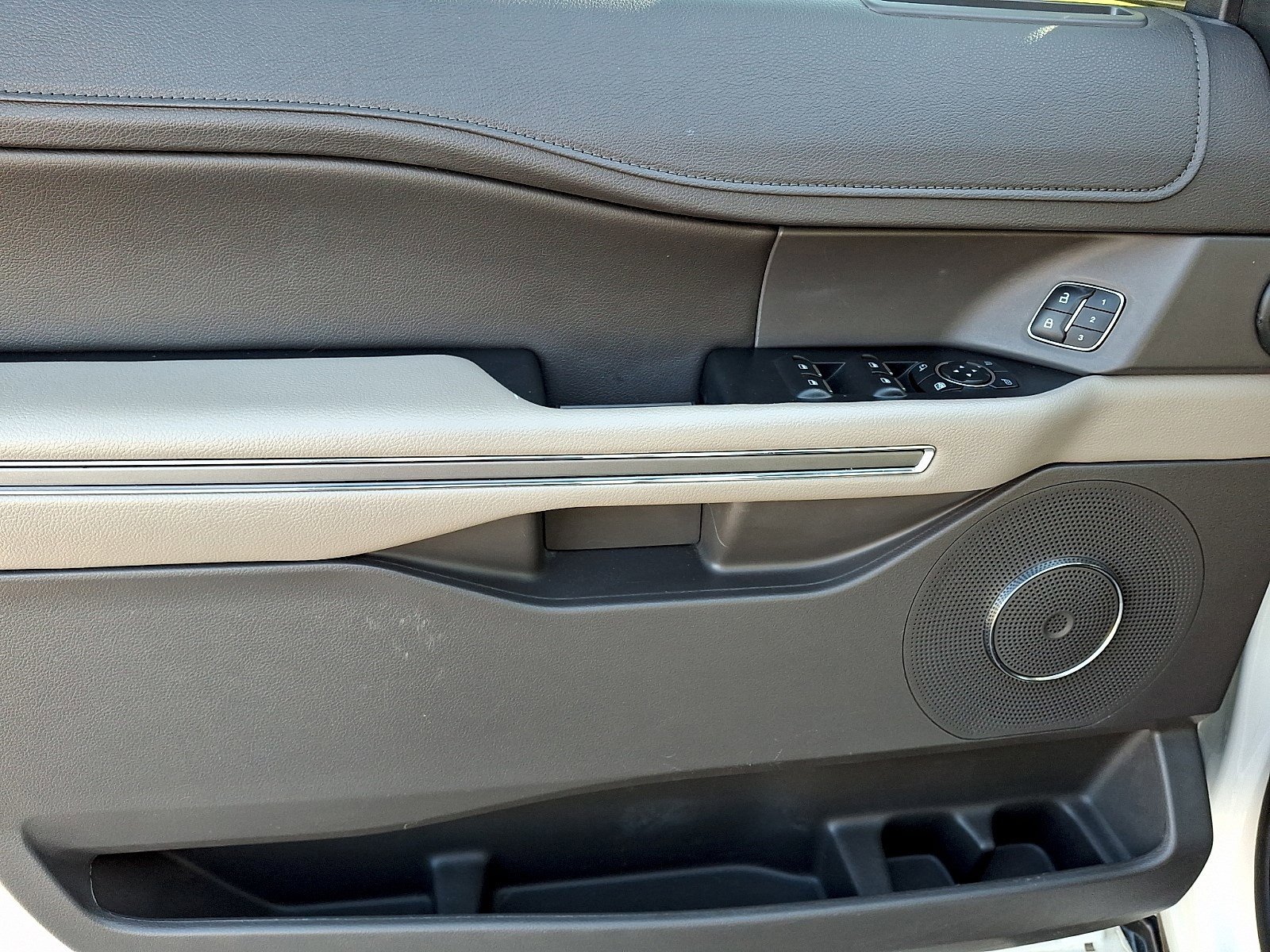 Certified 2021 Ford Expedition XLT RWD image 11