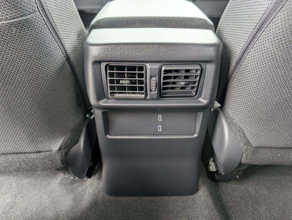 Used 2025 Toyota 4Runner SR5 AWD/4WD image 26