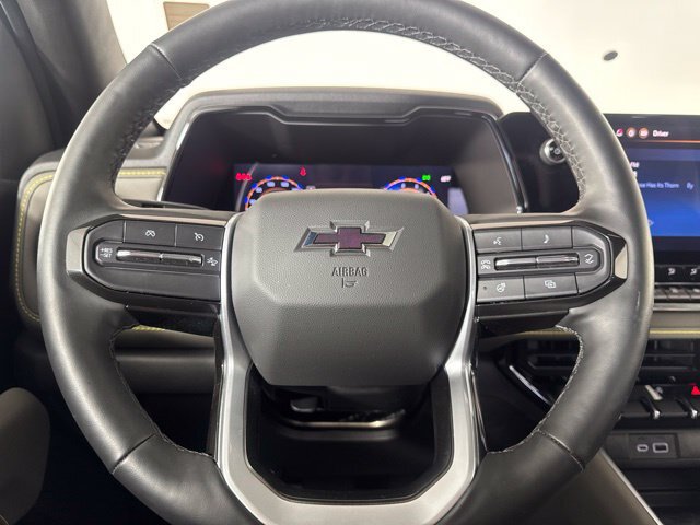 Used 2025 Chevrolet Colorado ZR2 w/ Technology Package AWD/4WD image 19