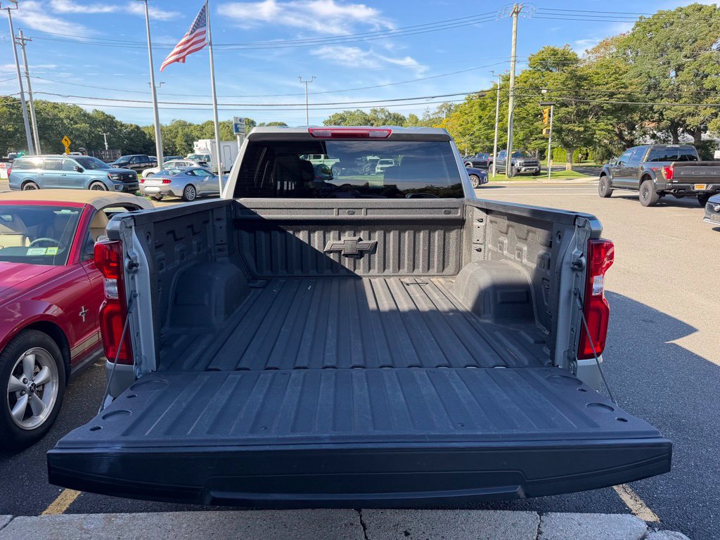 Used 2025 Chevrolet Silverado 1500 RST AWD/4WD image 8