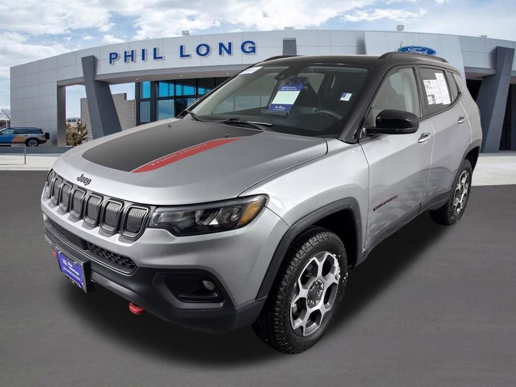 Used 2022 Jeep Compass Trailhawk w/ Sun and Sound Group AWD/4WD image 3