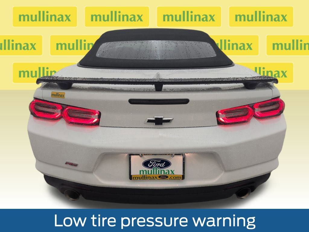 Used 2023 Chevrolet Camaro LT w/ RS Package image 4