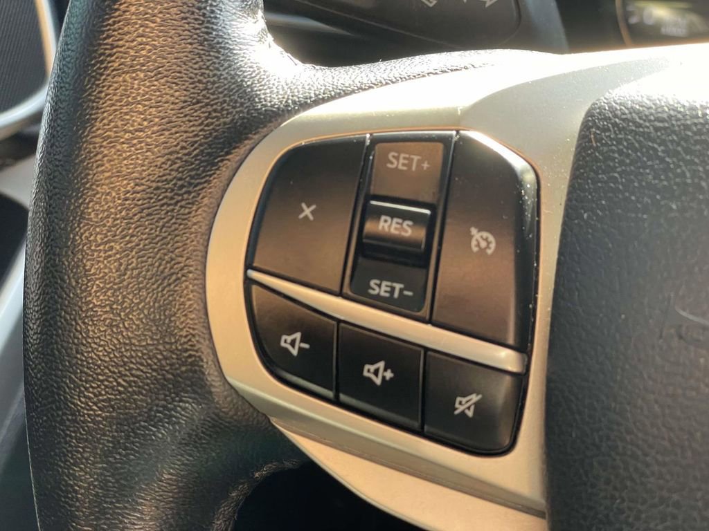 Certified 2021 Ford Explorer XLT w/ Equipment Group 202A image 10