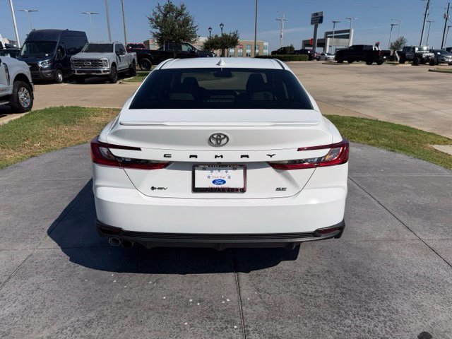 Used 2025 Toyota Camry SE w/ Convenience Package FWD image 6