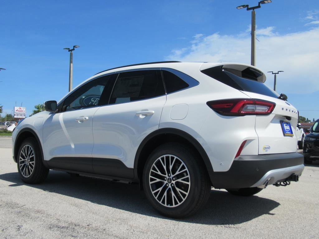Certified 2024 Ford Escape PHEV w/ PHEV Premium Package image 2