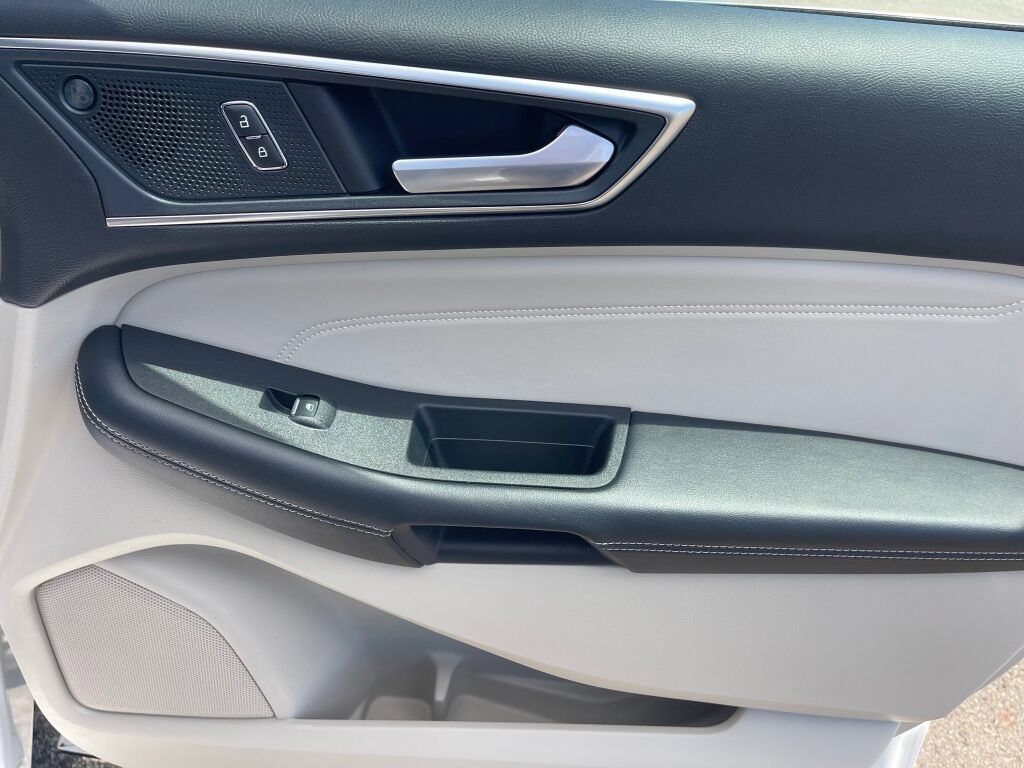 Certified 2024 Ford Edge Titanium AWD/4WD image 33