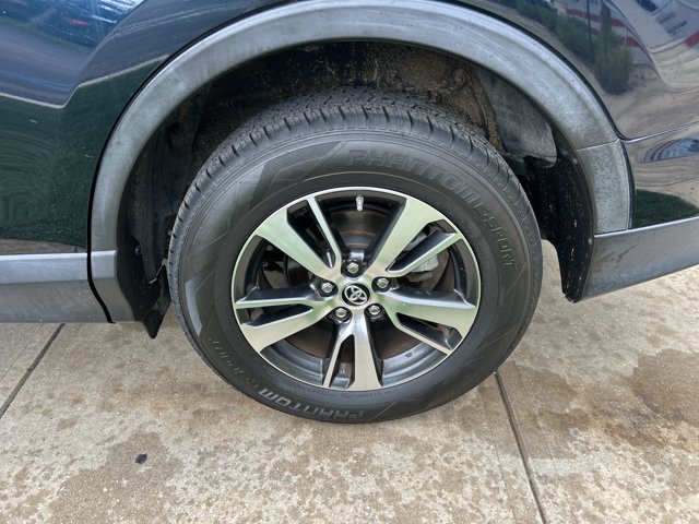 Used 2018 Toyota RAV4 XLE FWD image 15