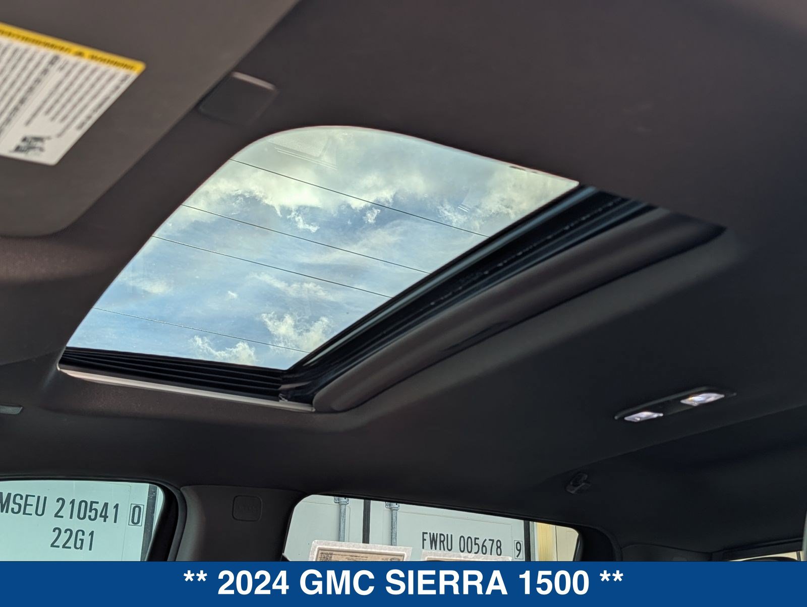 Used 2024 GMC Sierra 1500 Denali w/ Denali Reserve Package AWD/4WD image 29