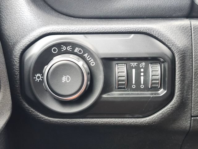 Used 2021 Jeep Wrangler Unlimited Sahara AWD/4WD image 22