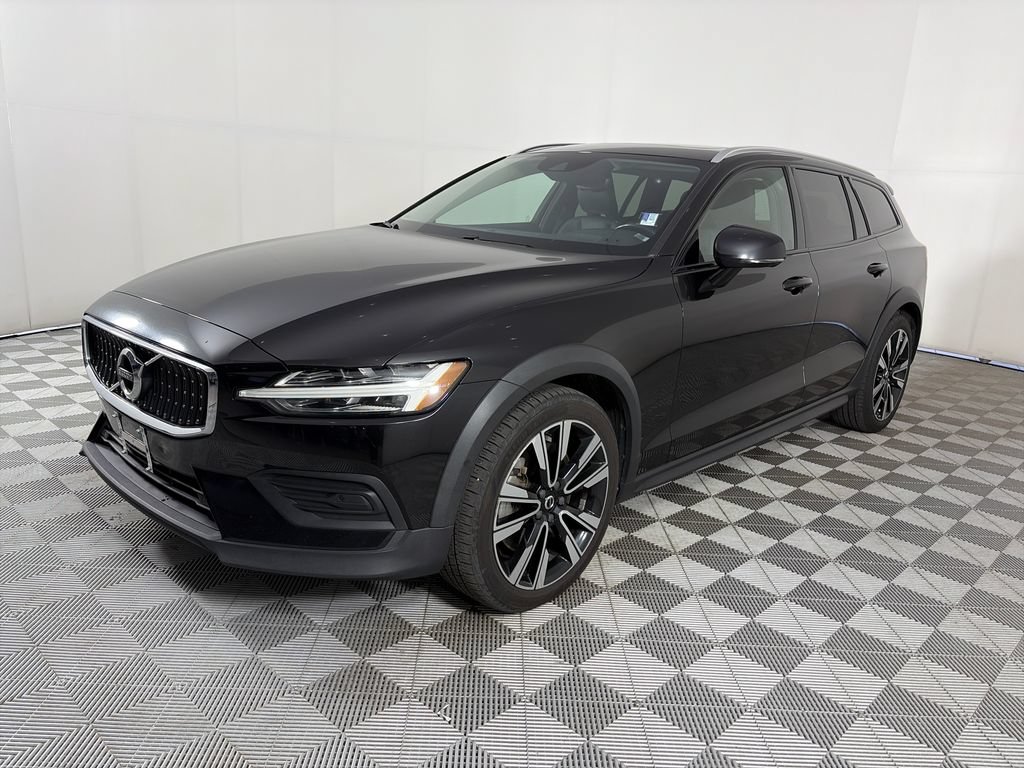 Used 2020 Volvo V60 T5 Cross Country AWD/4WD image 3