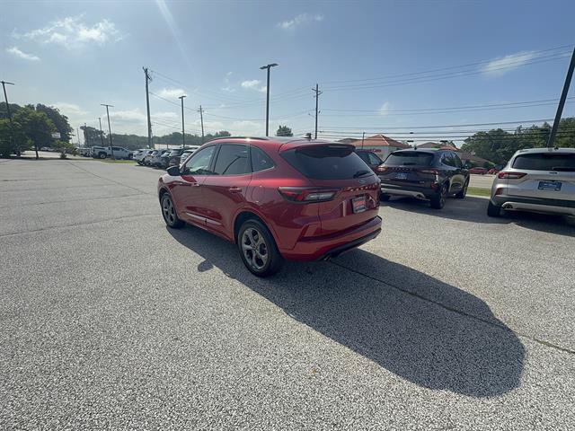 Certified 2024 Ford Escape ST-Line Select w/ Tech Pack #1 AWD/4WD image 3