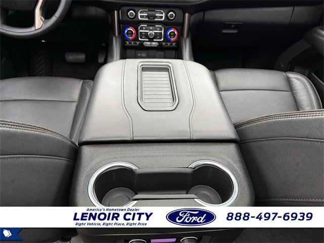 Used 2023 Chevrolet Suburban High Country image 13