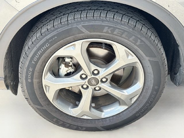 Certified 2025 Ford Escape ST-Line Select AWD/4WD image 30