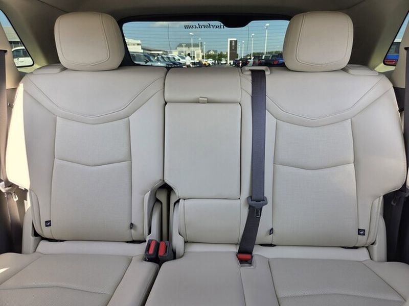 Used 2025 Cadillac XT5 Premium Luxury FWD image 11
