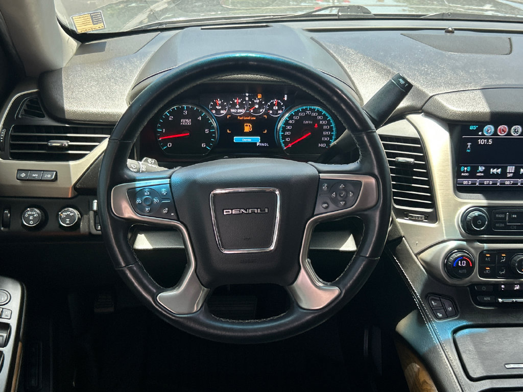 Used 2019 GMC Yukon Denali w/ Denali Ultimate Package AWD/4WD image 27