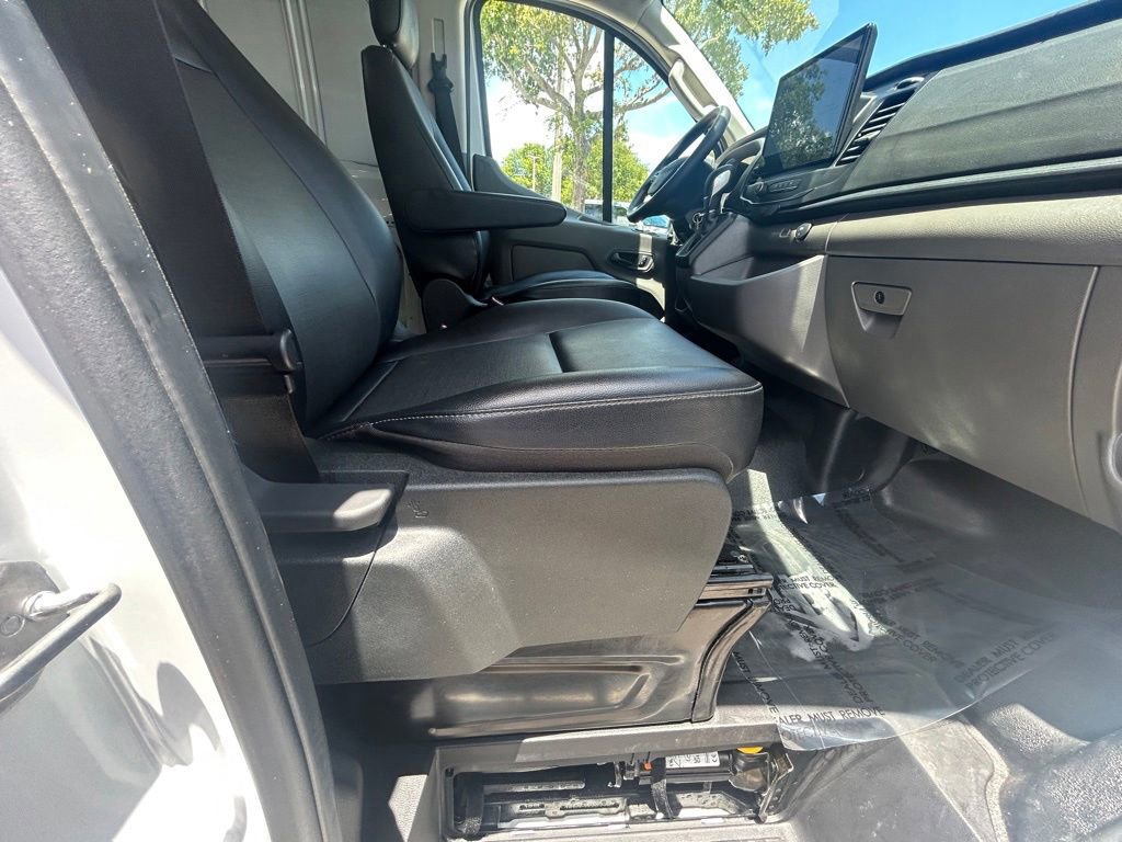 Certified 2024 Ford Transit 350 Low Roof image 23
