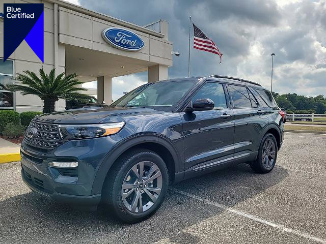 Certified 2024 Ford Explorer XLT w/ Equipment Group 202A image 1