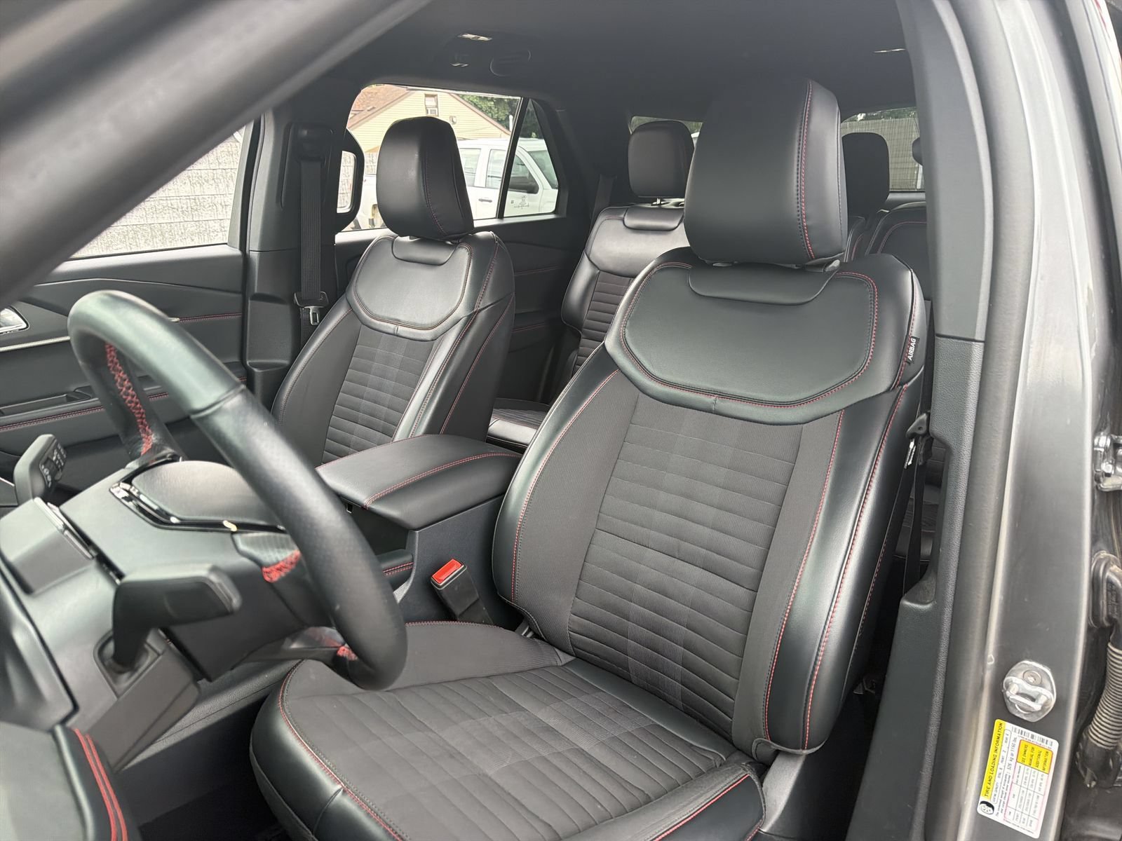 Certified 2025 Ford Explorer ST-Line AWD/4WD image 21