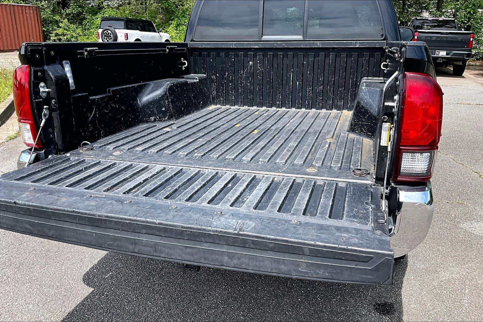Used 2021 Toyota Tacoma SR5 RWD image 32