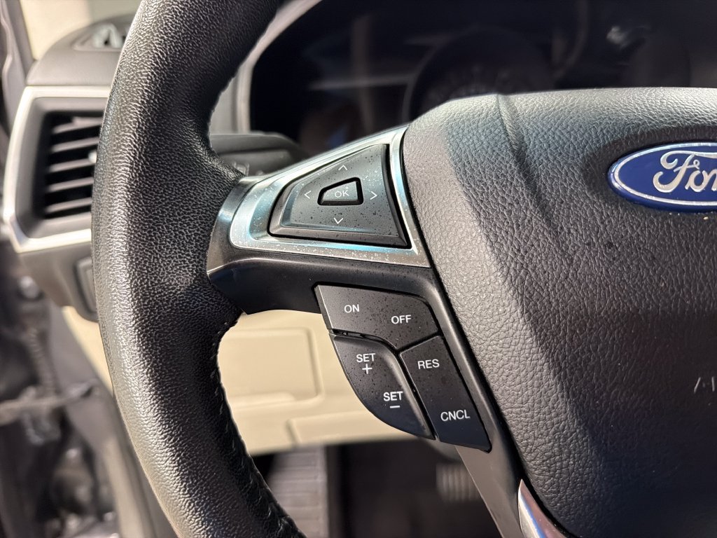 Certified 2022 Ford Edge Titanium AWD/4WD image 21