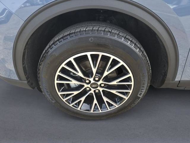 Certified 2025 Ford Escape SE FWD image 27