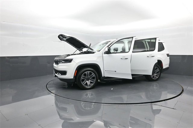 Used 2022 Jeep Wagoneer Series III image 34