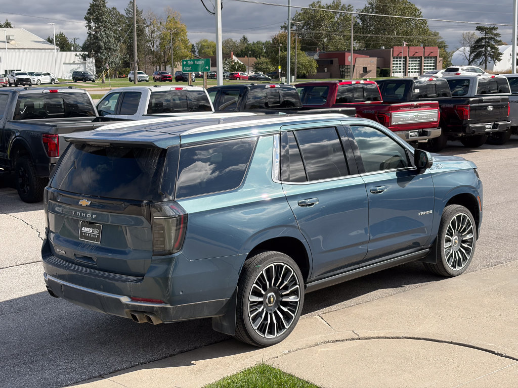 Used 2025 Chevrolet Tahoe High Country AWD/4WD image 6