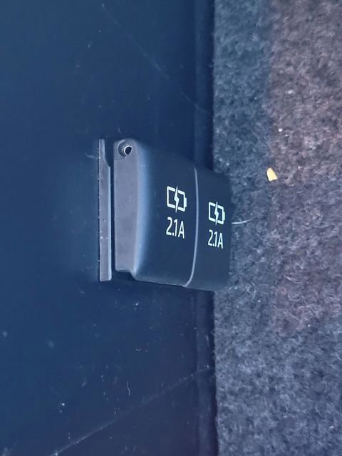 Used 2020 Toyota Tacoma TRD Off-Road w/ Technology Package image 20