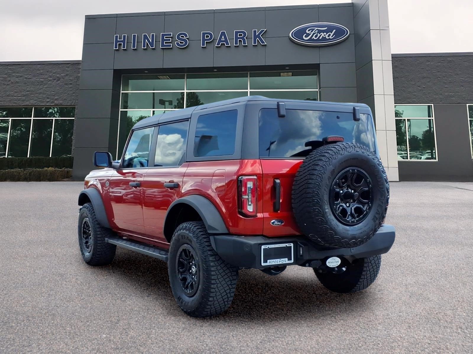 Certified 2023 Ford Bronco Wildtrak AWD/4WD image 5