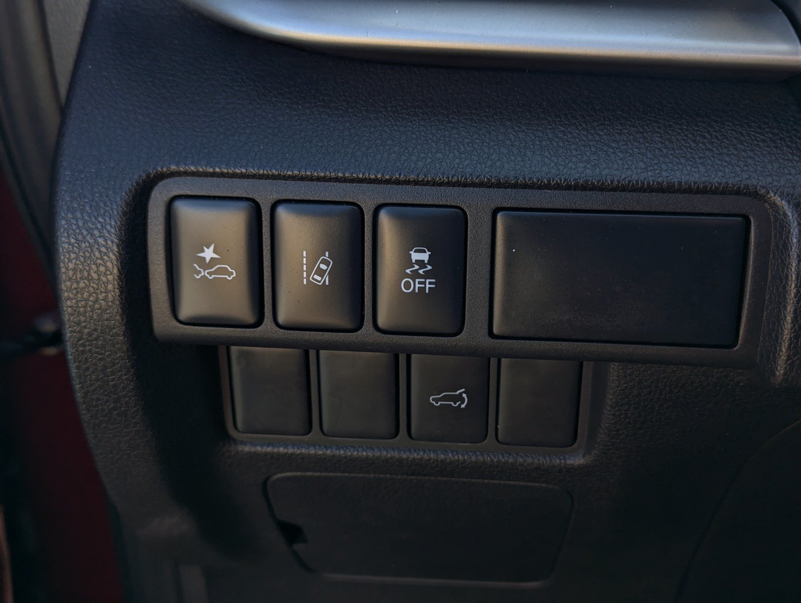 Used 2024 Mitsubishi Eclipse Cross AWD image 11