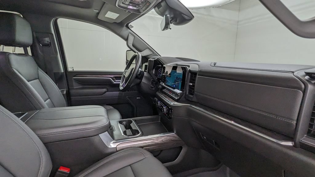 Used 2025 Chevrolet Silverado 2500 LTZ w/ Trail Boss Package AWD/4WD image 42