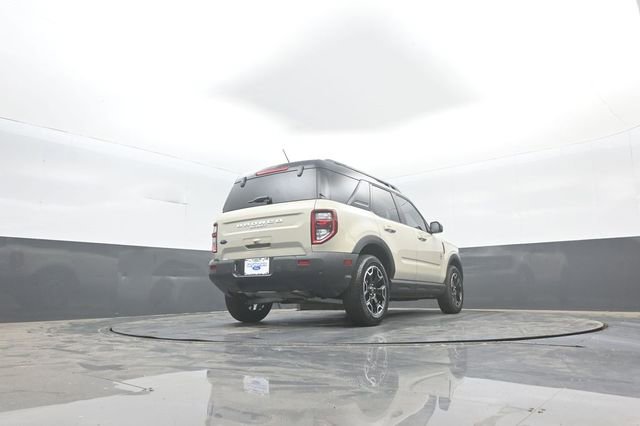 Certified 2025 Ford Bronco Sport Outer Banks AWD/4WD image 38