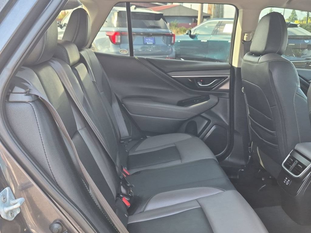 Used 2023 Subaru Outback Onyx Edition AWD/4WD image 27