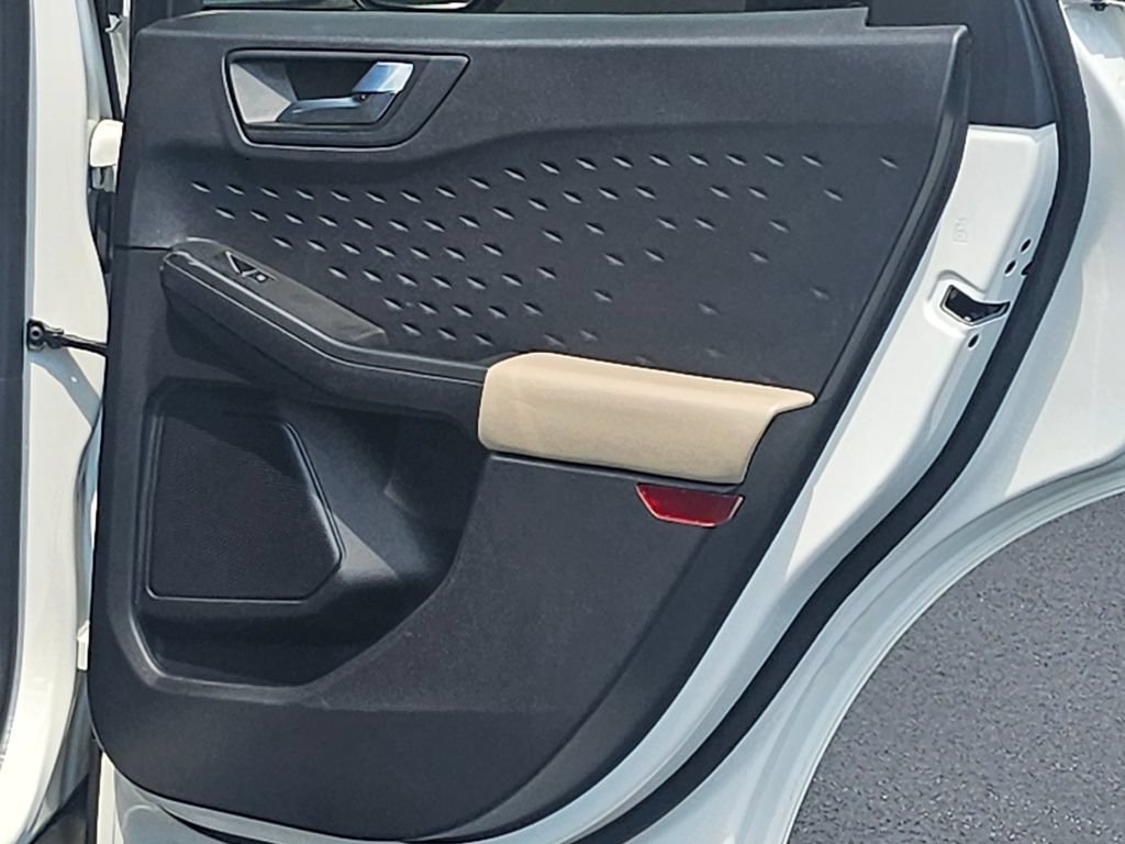 Certified 2020 Ford Escape SEL AWD/4WD image 37