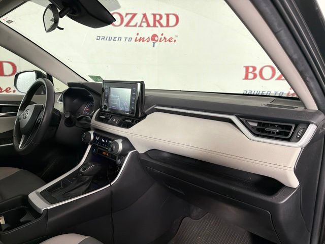 Used 2021 Toyota RAV4 XLE Premium FWD image 31