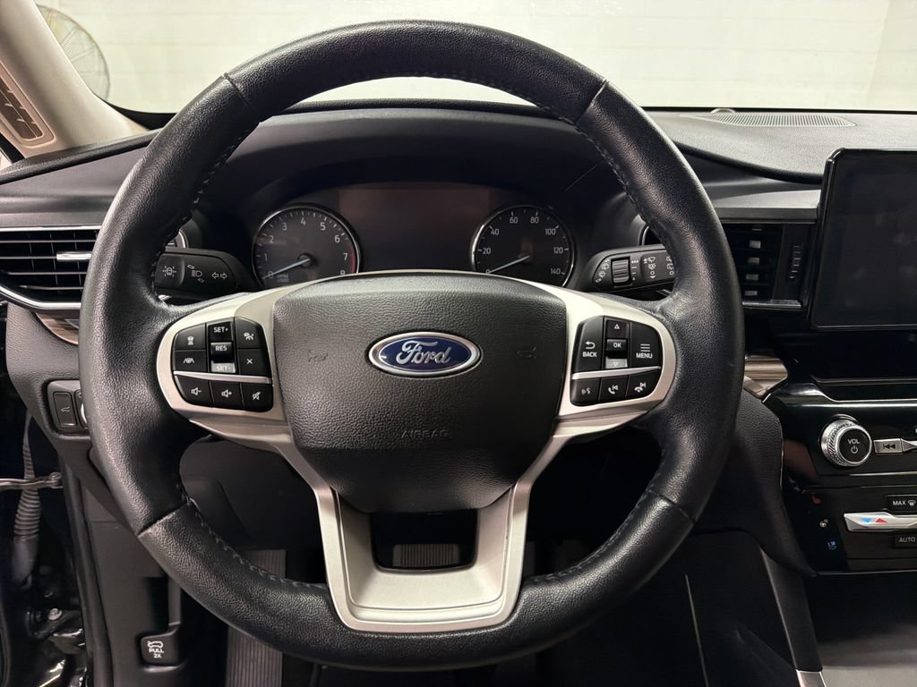 Certified 2023 Ford Explorer Limited AWD/4WD image 18
