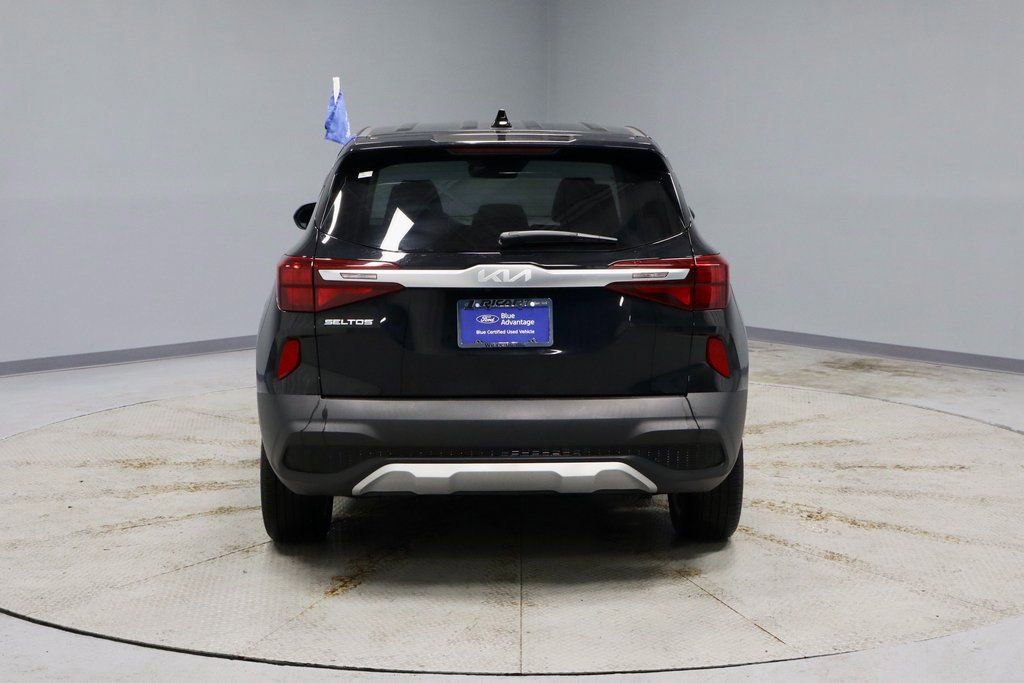 Used 2023 Kia Seltos LX image 4