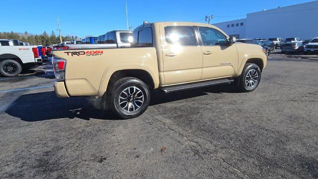 Used 2020 Toyota Tacoma TRD Sport w/ Technology Package image 6