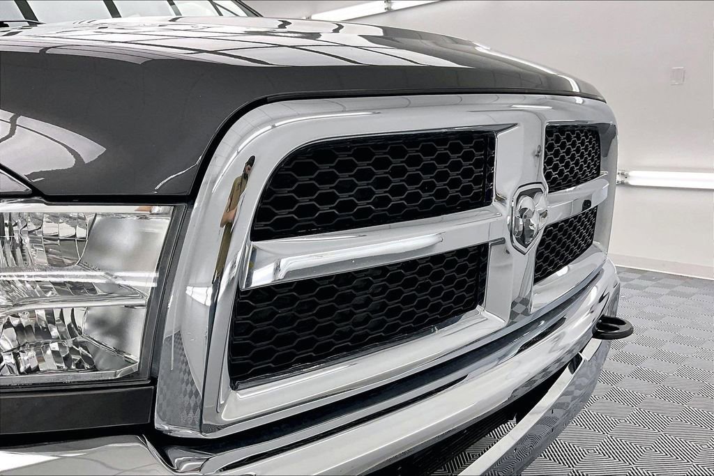 Used 2018 RAM 2500 Tradesman w/ Chrome Appearance Group image 29