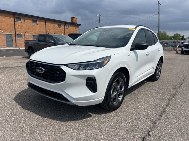 Certified 2024 Ford Escape ST-Line w/ Tech Pack #1 AWD/4WD image 27