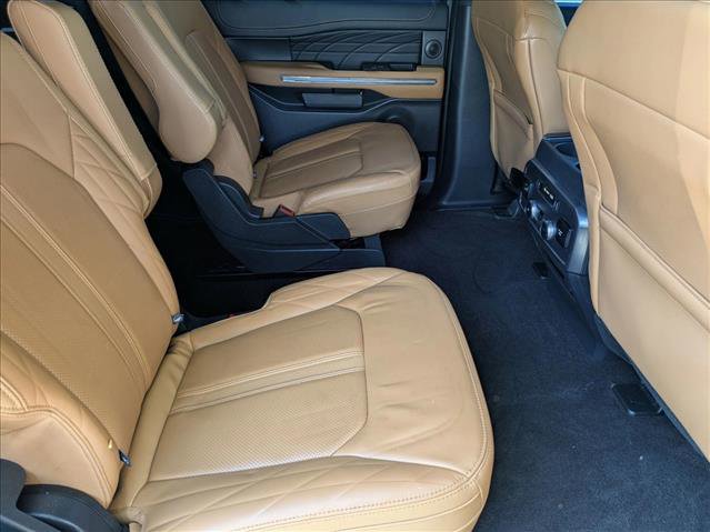 Certified 2023 Ford Expedition Platinum AWD/4WD image 19